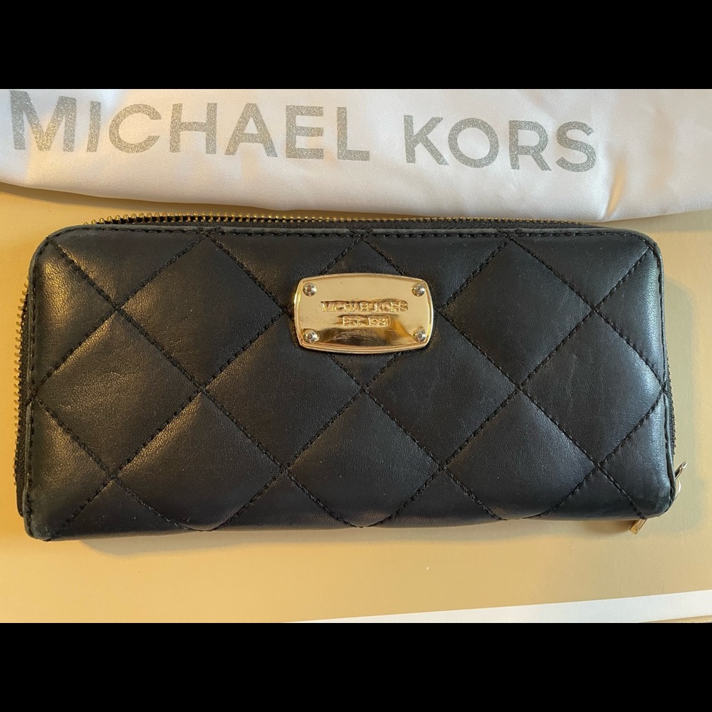 Michael Kors black quilted wallet